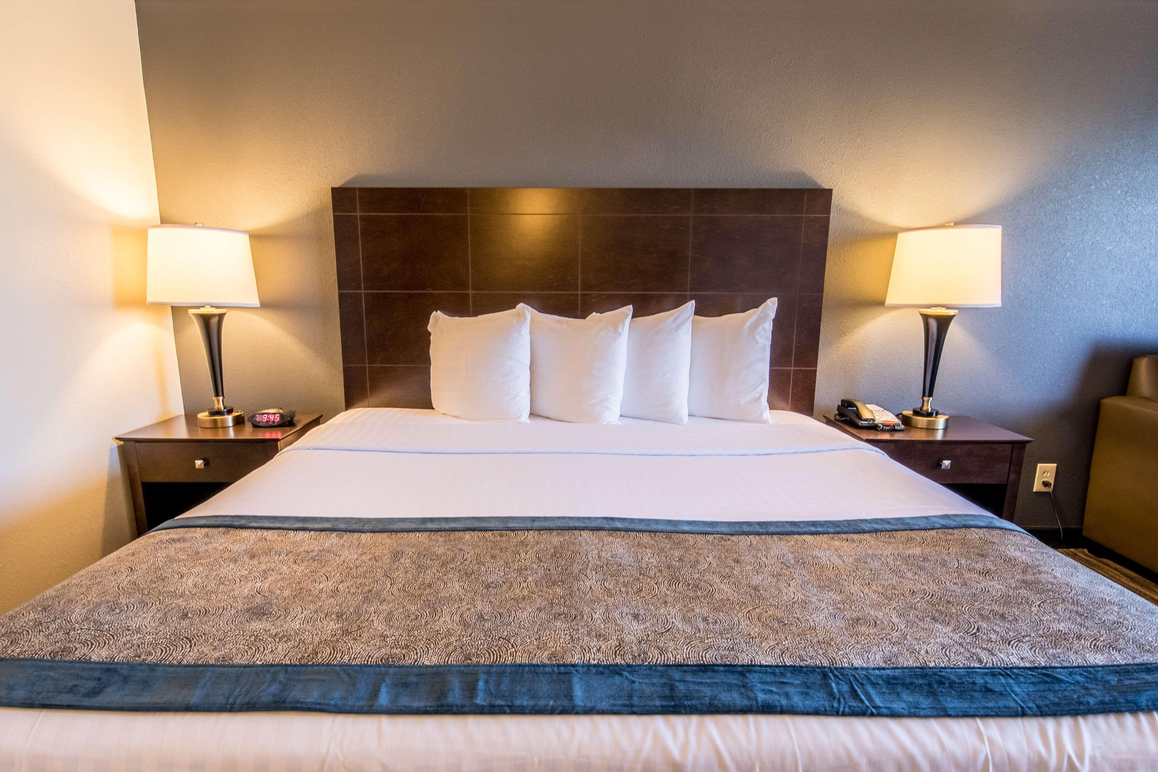 Best Western Augusta West Bagian luar foto