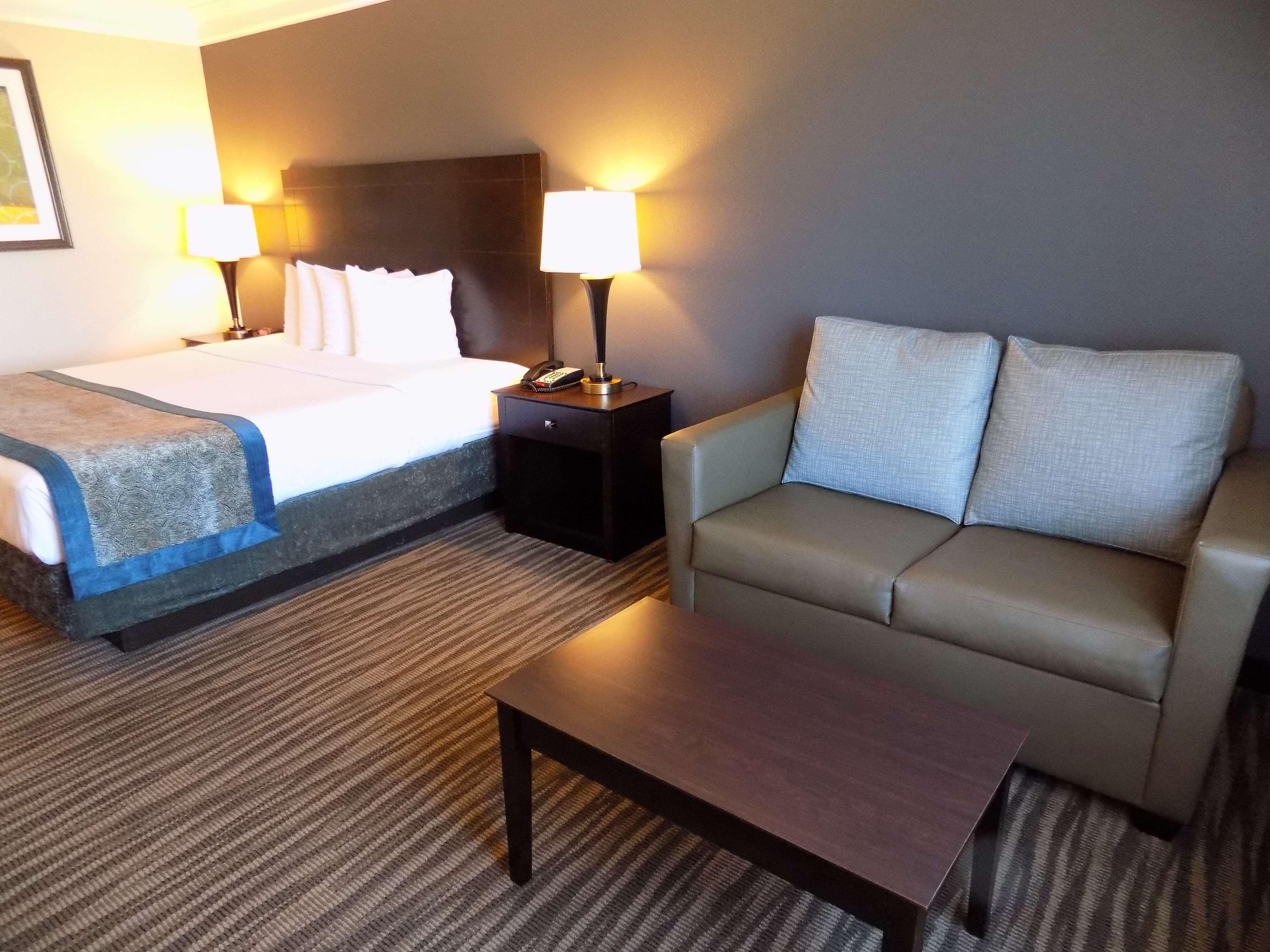 Best Western Augusta West Bagian luar foto