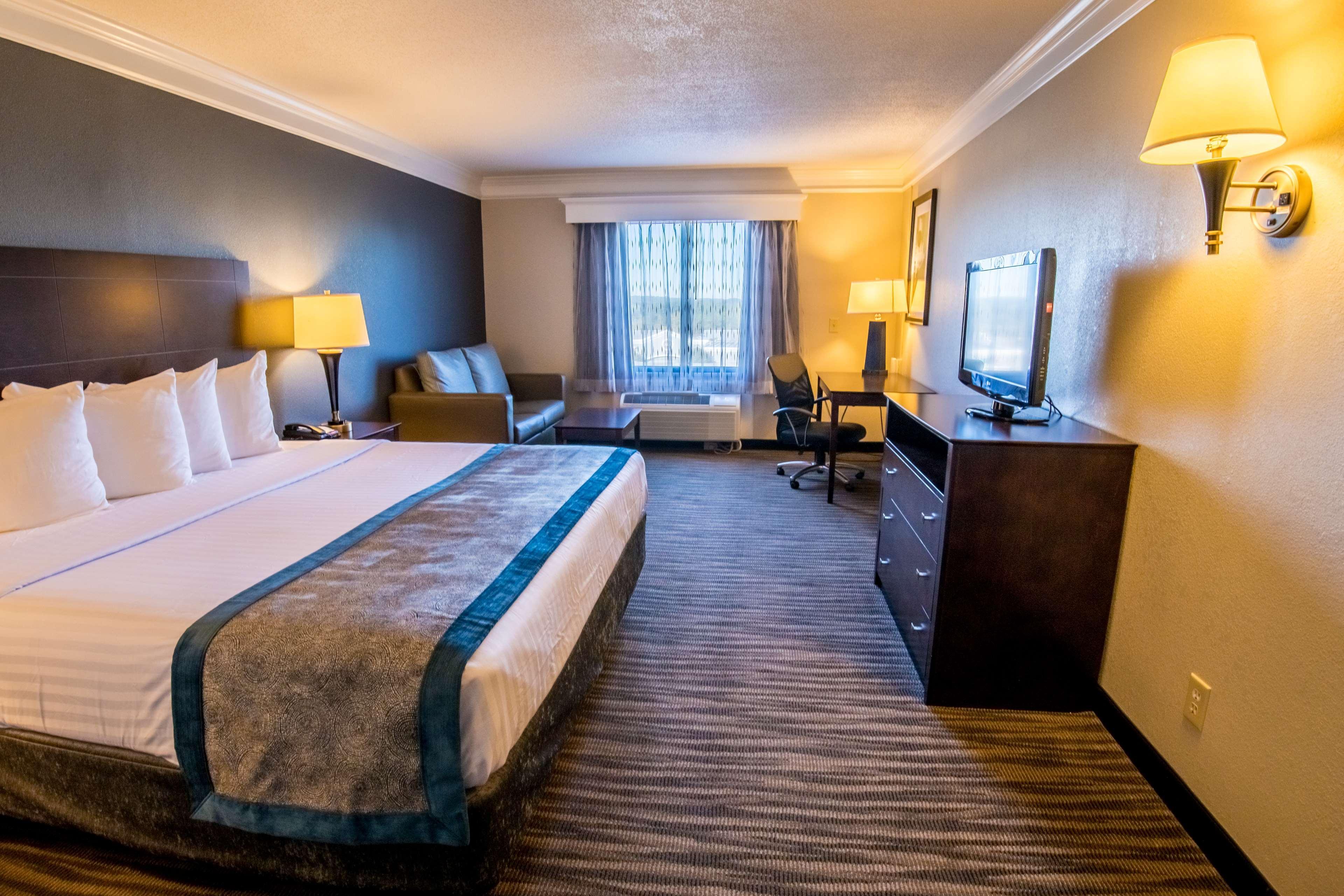 Best Western Augusta West Bagian luar foto