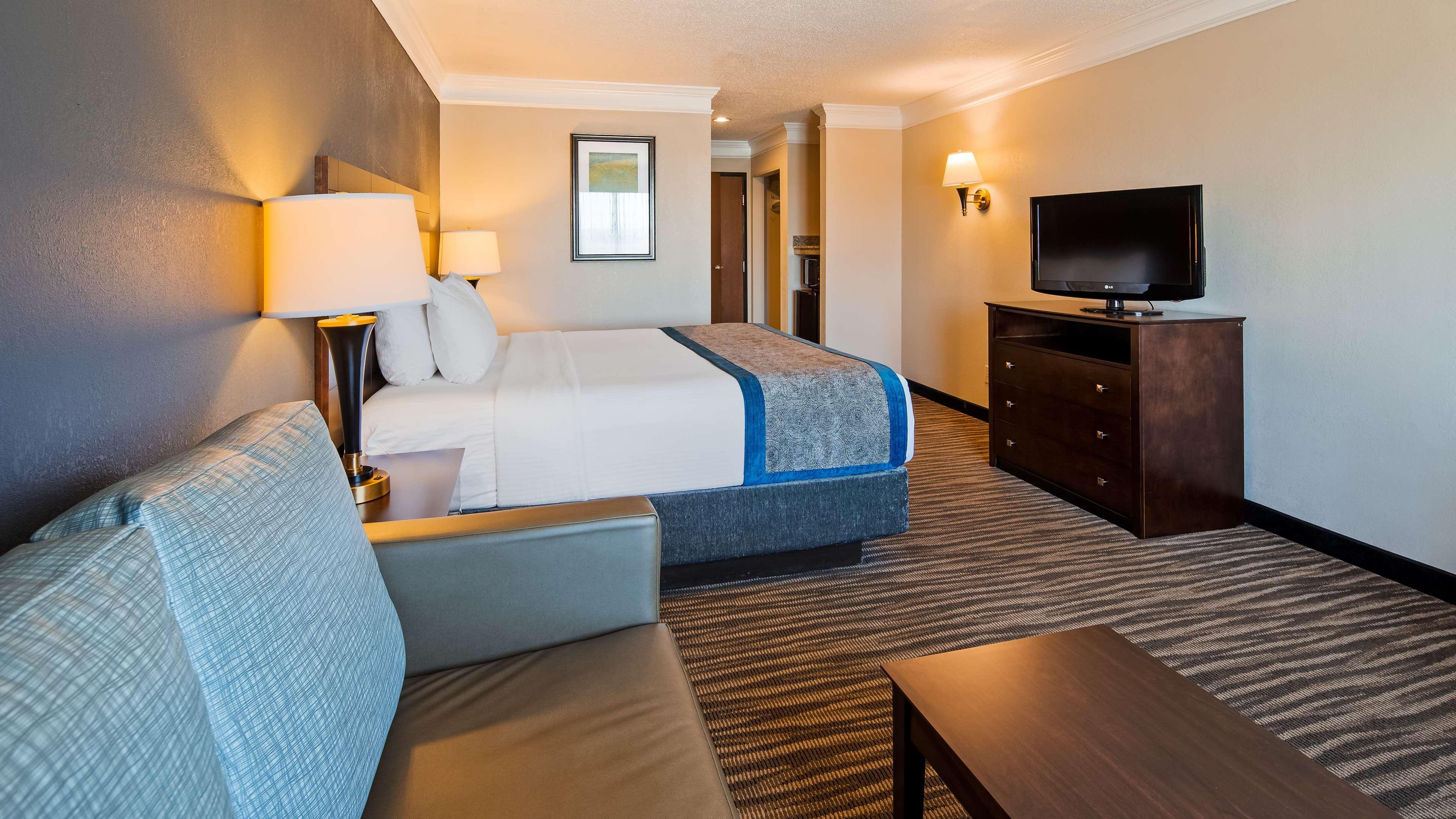 Best Western Augusta West Bagian luar foto