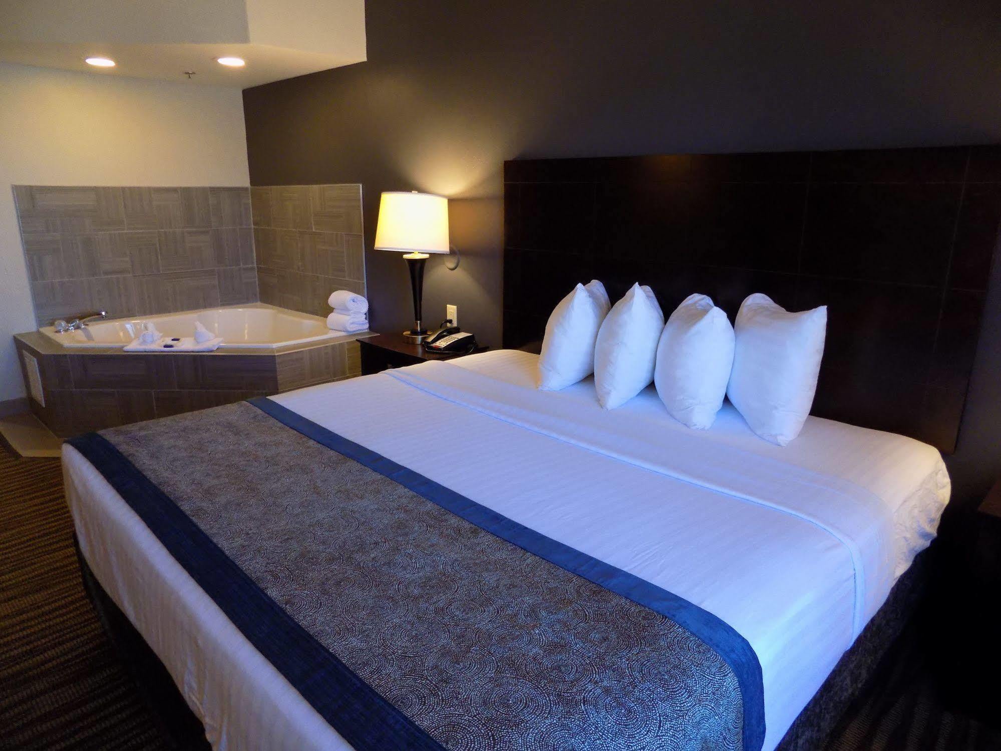 Best Western Augusta West Bagian luar foto